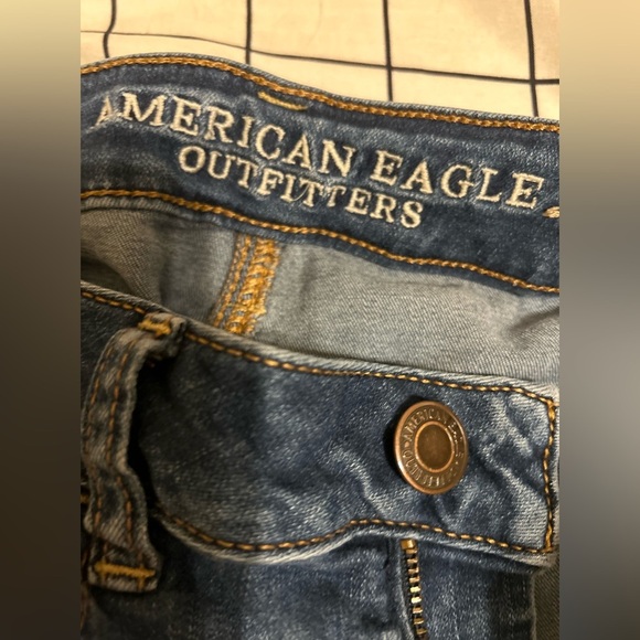 American Eagle Outfitters Ripped Denim Jeggings, Size Women’s 6 - Picture 3 of 5